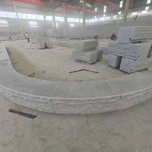 白银 芝麻白异形坐凳，自然面光面弧形加工