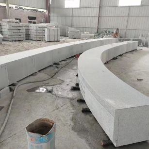 白银芝麻白花岗岩石板材 园林光面弧形坐凳