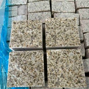 白银 黄金麻花岗岩自然面小方块，弹石，马蹄石等