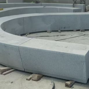 白银 芝麻白花岗岩光面弧形坐凳