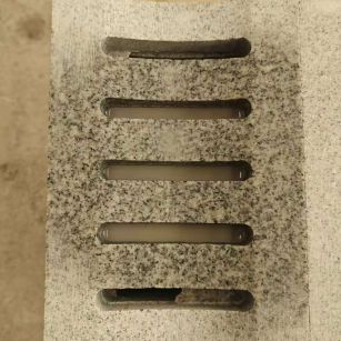 白银 芝麻白拉丝面花岗岩U型开槽排水槽