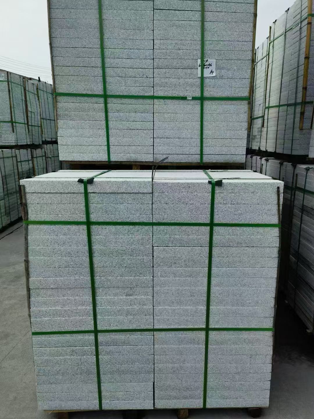 白银 芝麻白火烧，园林广场市政工程地铺石，1.8~5.0厚均有现货