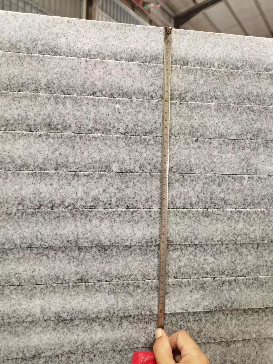 白银 芝麻白火烧成品厚薄均匀，B料价格接近A料质量