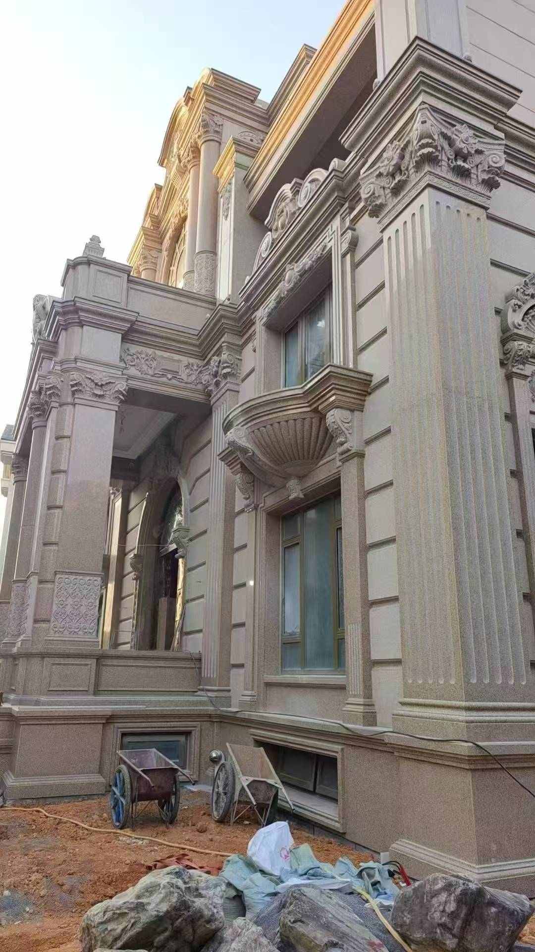 白银 黄金麻花岗岩光面别墅外墙干挂施工完成