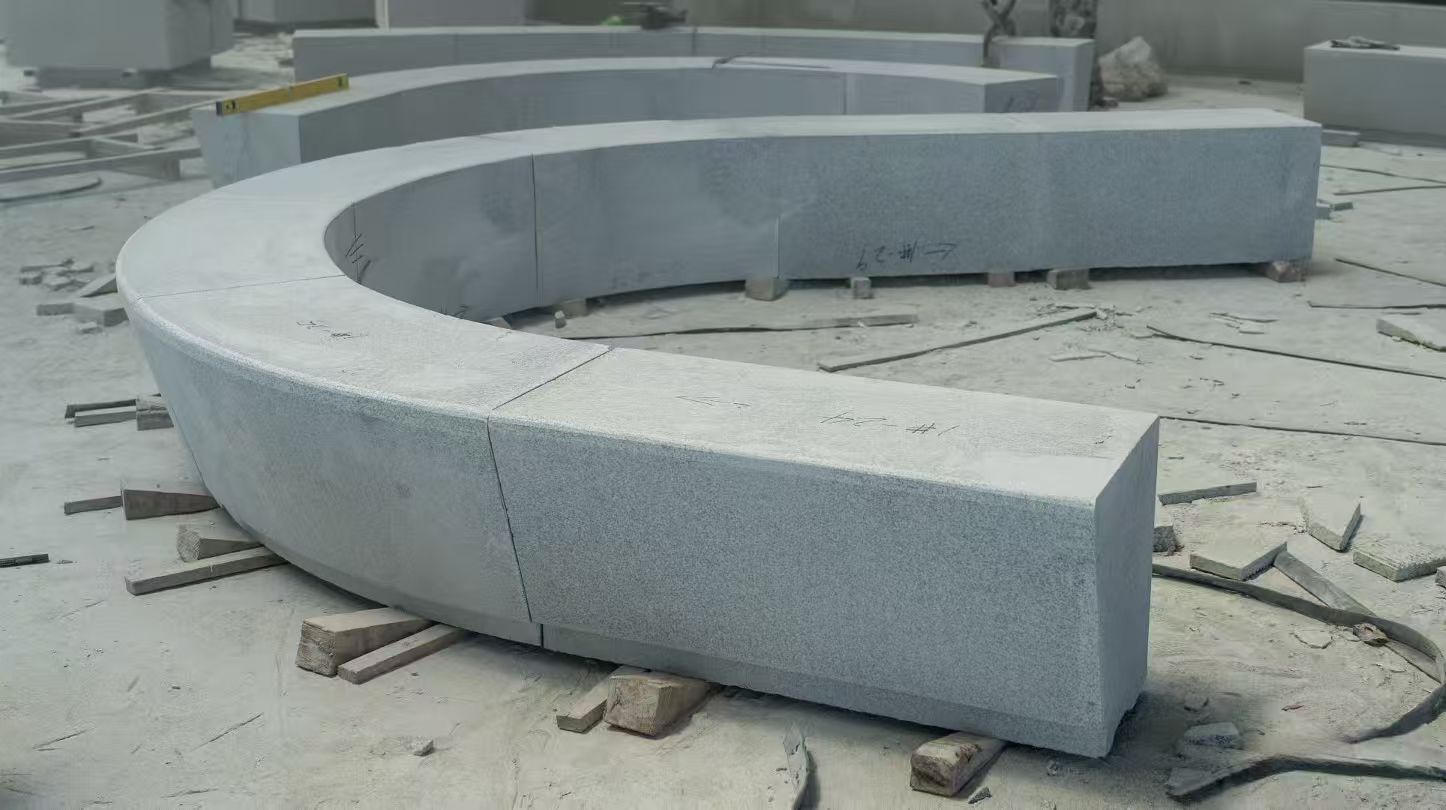 白银 芝麻白花岗岩光面弧形坐凳
