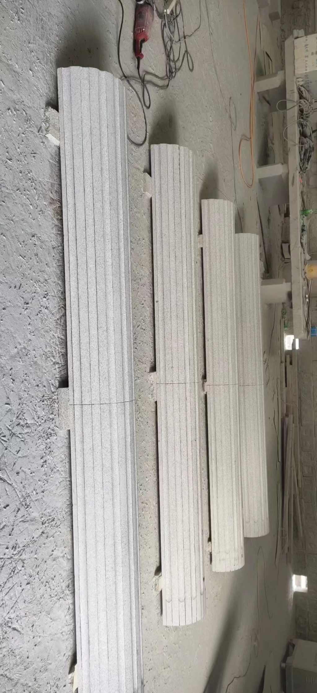 白银 花岗岩厂家带你看白麻花岗岩门楼大柱柱皮